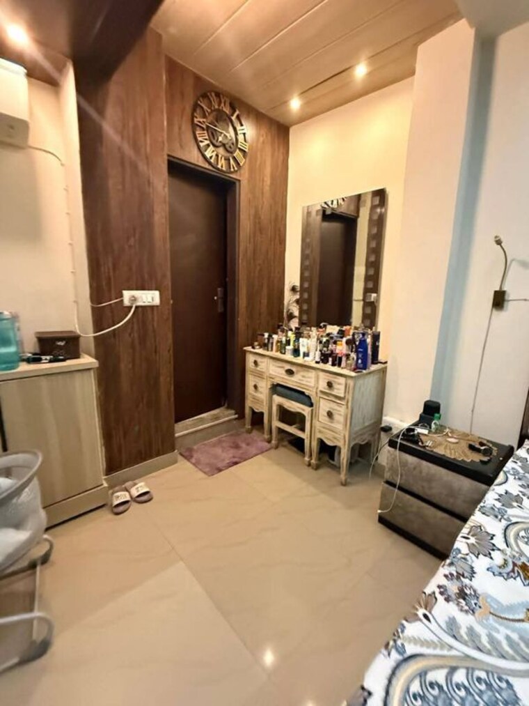 Living Room, kailash hills 3 Bedroom 1600 Sq.Ft. Builder Floor In Kailash Hills Delhi 10337848