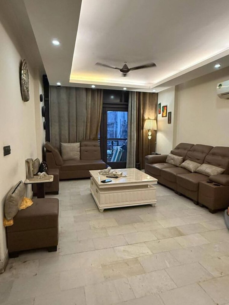 Living Room, kailash hills 3 Bedroom 1600 Sq.Ft. Builder Floor In Kailash Hills Delhi 10337848
