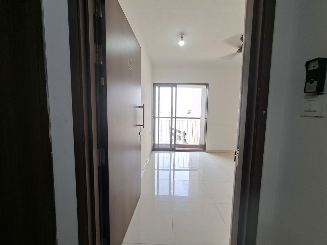 2 BHK Apartment For Rent in Runwal Eirene