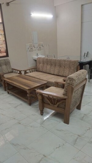 2 BHK Builder Floor For Rent in Gomti Nagar