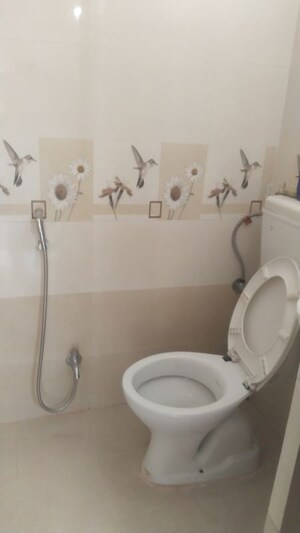 Bathroom in 2 BHK Builder Floor at Gomti Nagar – for Rent