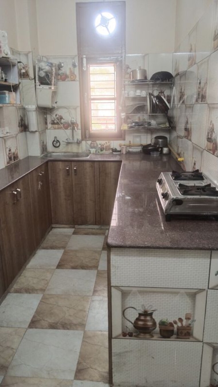 Kitchen, gomti nagar 2 Bedroom 1500 Sq.Ft. Builder Floor In Gomti Nagar Lucknow 10337885