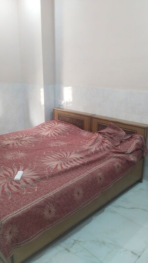 Bedroom in 2 BHK Builder Floor at Gomti Nagar – for Rent