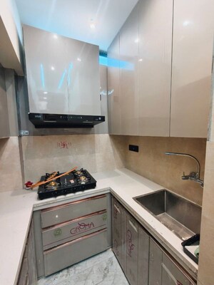 Furnished Amenities in 2 BHK Builder Floor at East Of Kailash – for Rent