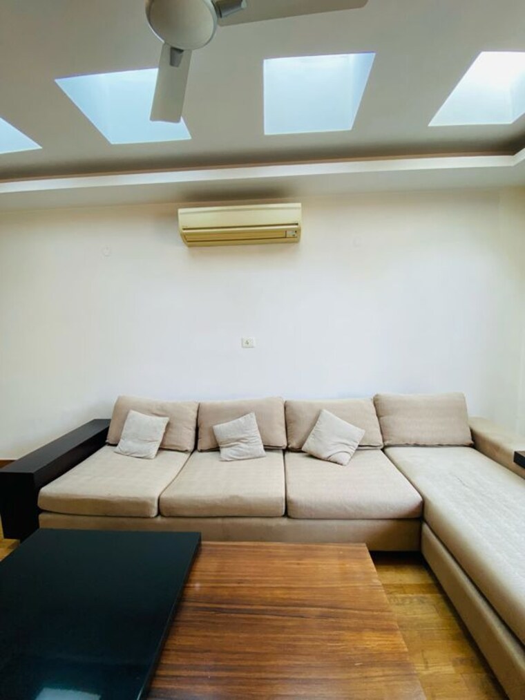 Living Room, safdarjung enclave 1 Bedroom 700 Sq.Ft. Apartment In Safdarjung Enclave Delhi 10337928