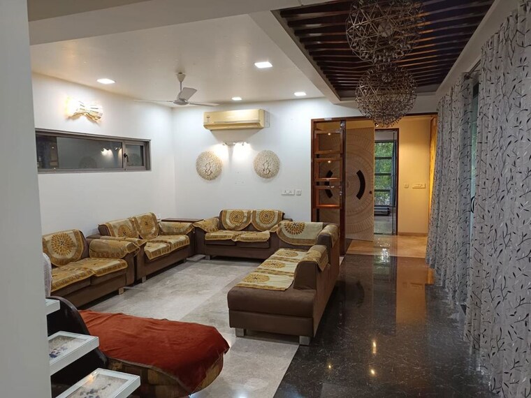 Living Room, science city 4 Bedroom 911 Sq.Yd. Villa In Science City Ahmedabad 10337964