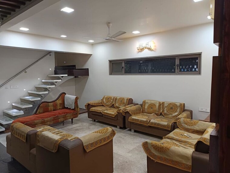 Living Room, science city 4 Bedroom 911 Sq.Yd. Villa In Science City Ahmedabad 10337964