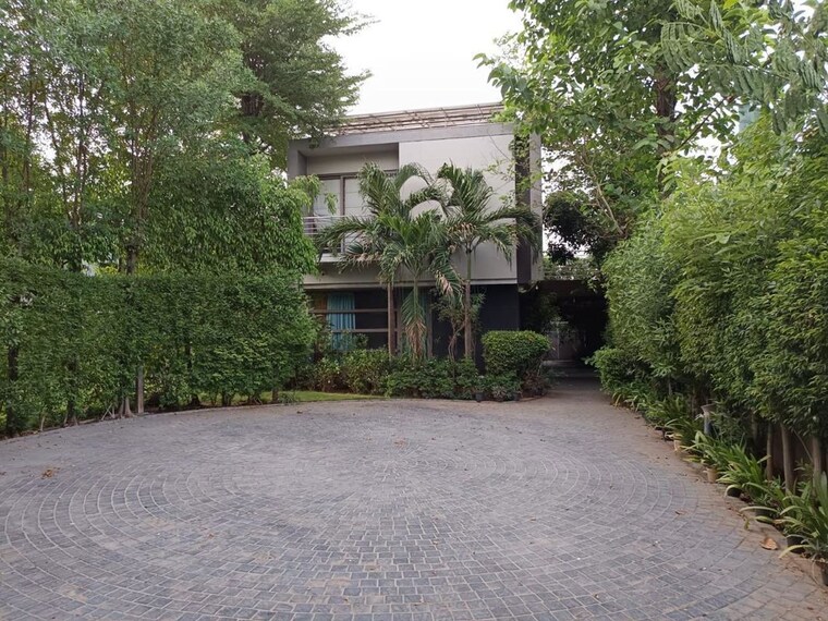 Garden, science city 4 Bedroom 911 Sq.Yd. Villa In Science City Ahmedabad 10337964