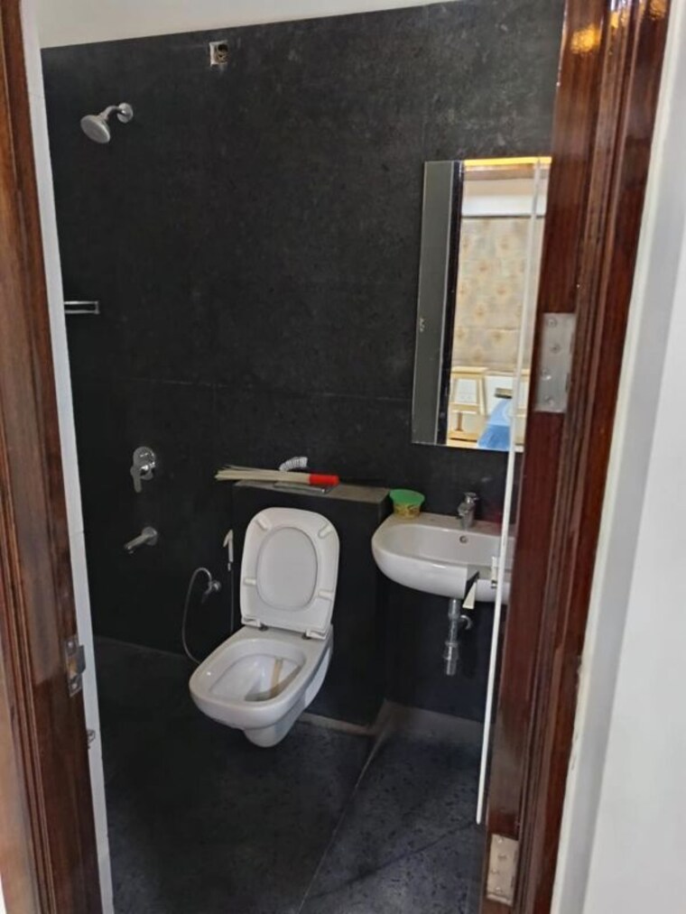 Bathroom, science city 4 Bedroom 911 Sq.Yd. Villa In Science City Ahmedabad 10337964