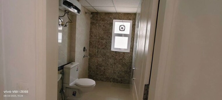 Bathroom, omaxe-new-chandigarh 3 Bedroom 1995 Sq.Ft. Builder Floor In North Mullanpur Chandigarh 10334686