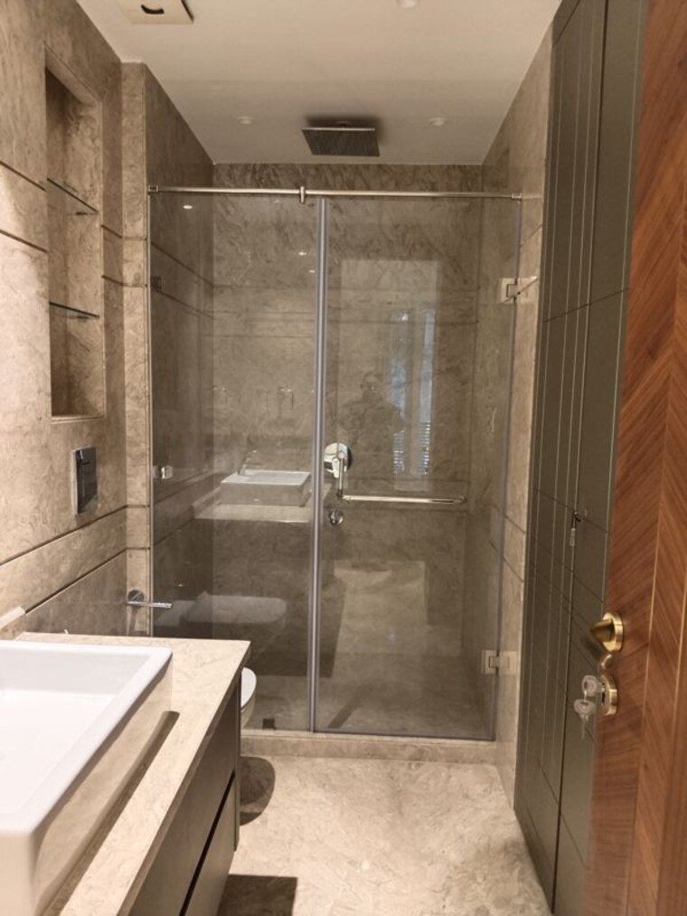 Bathroom, vasant vihar 4 Bedroom 3600 Sq.Ft. Apartment In Vasant Vihar Delhi 10337970