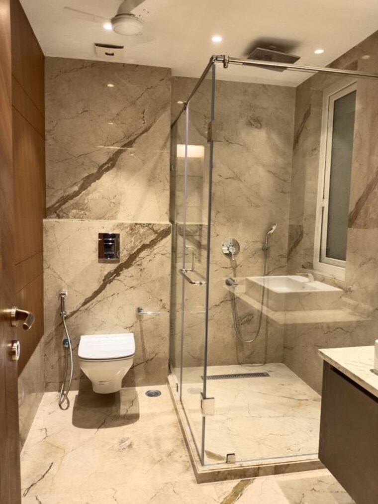 Bathroom, vasant vihar 4 Bedroom 3600 Sq.Ft. Apartment In Vasant Vihar Delhi 10337970