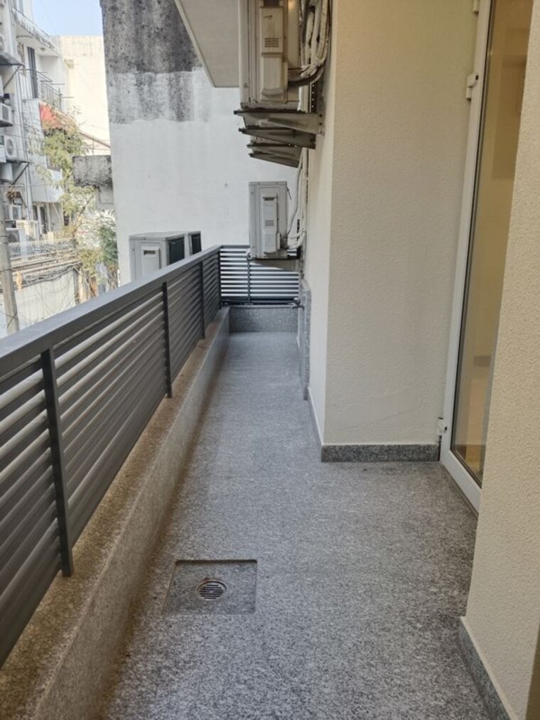 Balcony, vasant vihar 4 Bedroom 3600 Sq.Ft. Apartment In Vasant Vihar Delhi 10337970