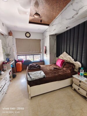 Bedroom in 3 BHK Apartment at Shapoorji Pallonji Vicinia, Powai – for Rent