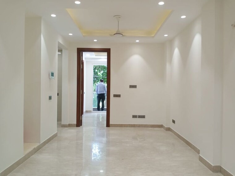 Room, east of kailash 3 Bedroom 1125 Sq.Ft. Builder Floor In East Of Kailash Delhi 10337965