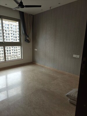 Room in 2 BHK Apartment at Hiranandani Castle Rock, Powai – for Rent