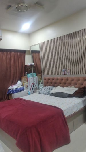 Master Bedroom in 2 BHK Apartment at Pride Park Royale, Andheri East – for Rent