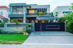 3 BHK + Pooja Room,Study Room Villa For Sale in Centreo 