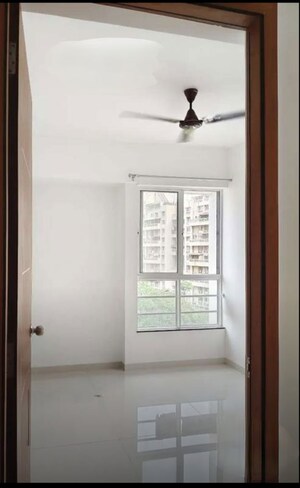 Room in 2 BHK Apartment at Vishrantwadi – for Rent