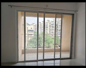 Room in 2 BHK Apartment at Vishrantwadi – for Rent