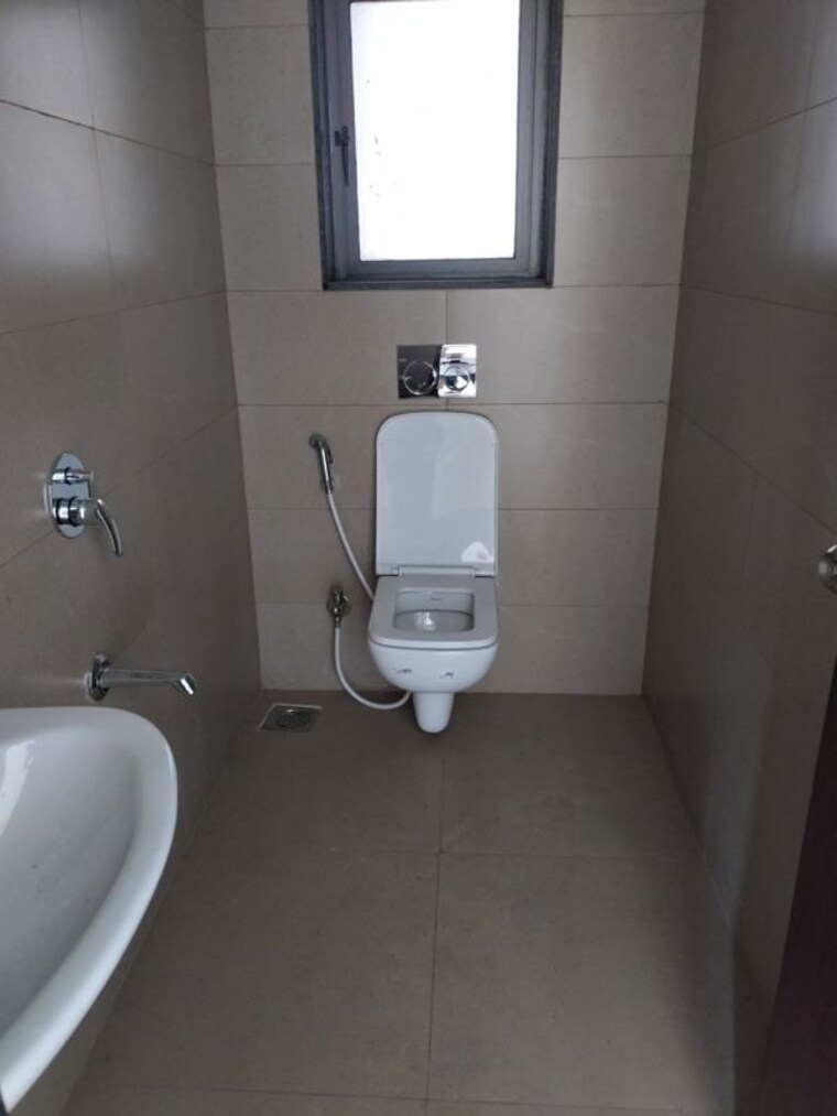 Bathroom, runwal-eirene 1.5 Bedroom 550 Sq.Ft. Apartment In Balkum Pada Thane 10338022