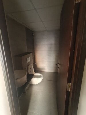 Bathroom in 1 BHK Apartment at Mahindra Alcove, Chandivali – for Rent