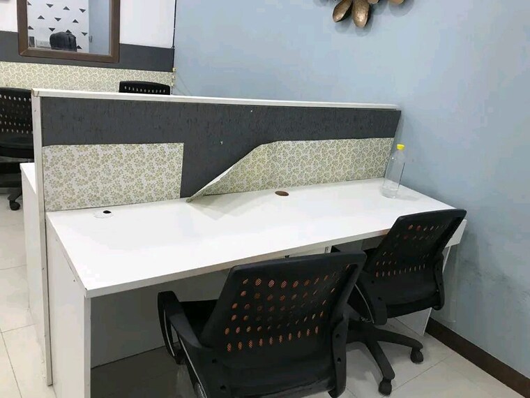 Team Area, sector 16 Commercial Office Space 600 Sq.Ft. In Sector 16 Noida 10338024