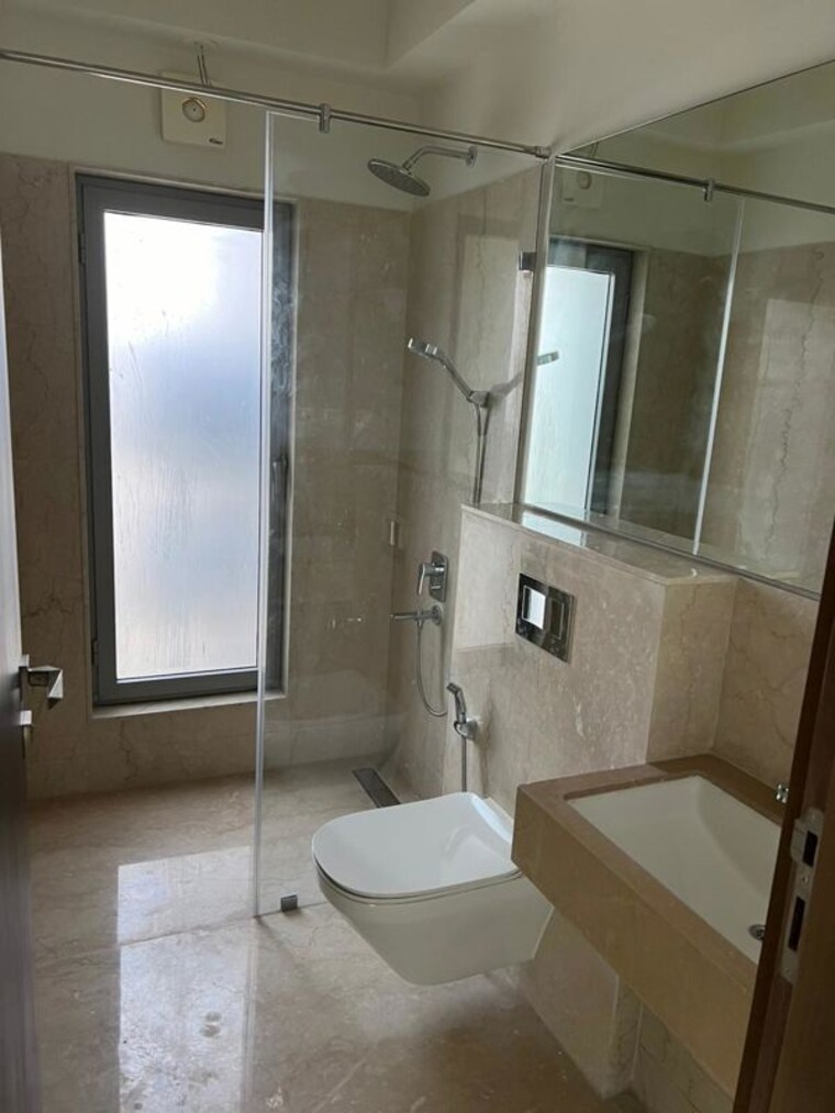 Bathroom, piramal-aranya-arav 2 Bedroom 778 Sq.Ft. Apartment In Byculla Mumbai 10338007