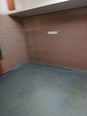 Room in 2.5 BHK Builder Floor at Sector 1 – for Rent