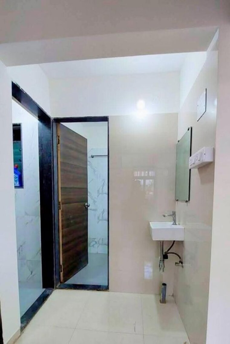 Bathroom, dosti-desire 1 Bedroom 453 Sq.Ft. Apartment In Brahmand Thane 10338076