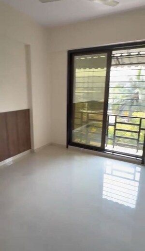 Room in 3 BHK Apartment at Nerul – for Rent