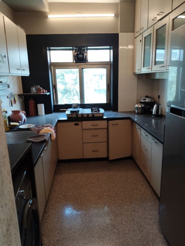 Kitchen, bandra west 2 Bedroom 700 Sq.Ft. Apartment In Bandra West Mumbai 10338085