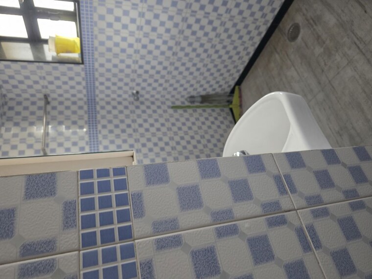 Bathroom, rushi-the-kollage-andheri 2 Bedroom 1090 Sq.Ft. Apartment In Andheri East Mumbai 10338090