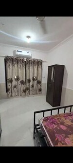 1 Rk  + Extra Room 340 Sq.Ft. Apartment in Piccadilly CHS