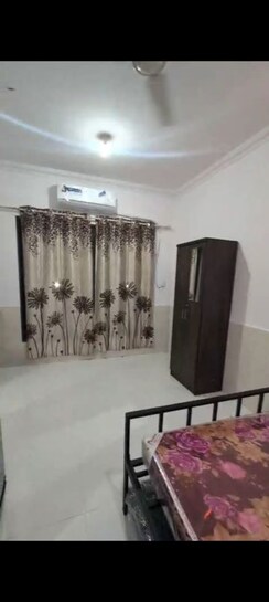 1 Rk+ Extra Room Apartment For Rent in Piccadilly CHS