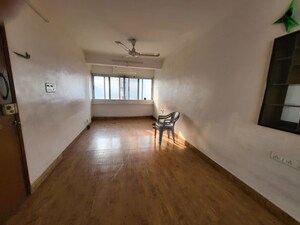 2 BHK Apartment For Rent in Empire Estate, Malabar Hill