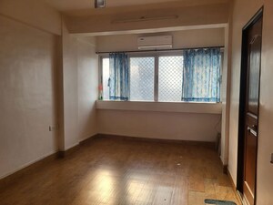 Bedroom in 2 BHK Apartment at Empire Estate, Malabar Hill – for Rent