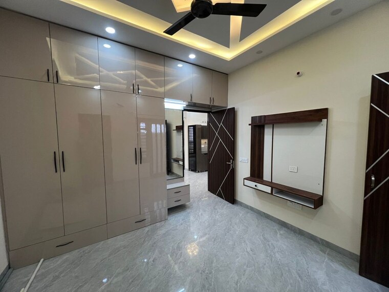 Room, sector 115 4 Bedroom 125 Sq.Yd. Independent House In Sector 115 Mohali 10326871