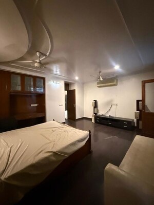Bedroom in 1 BHK Builder Floor at Saket – for Rent