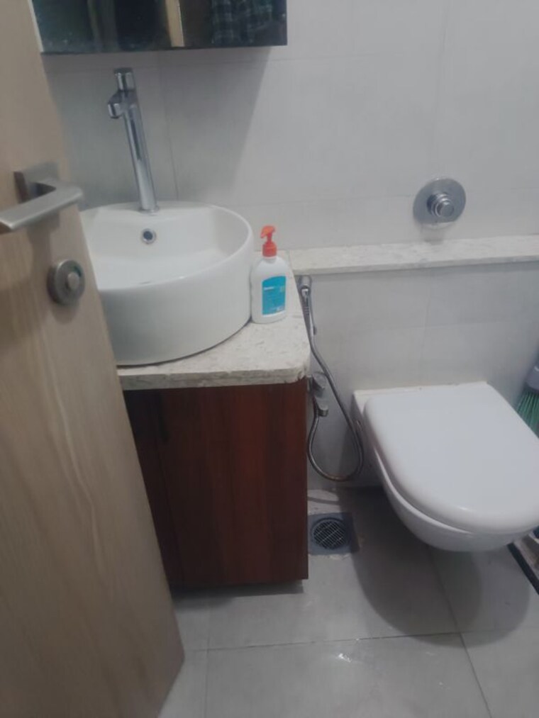 Bathroom, runwal-nirvana 3 Bedroom 1075 Sq.Ft. Apartment In Parel Mumbai 10338155