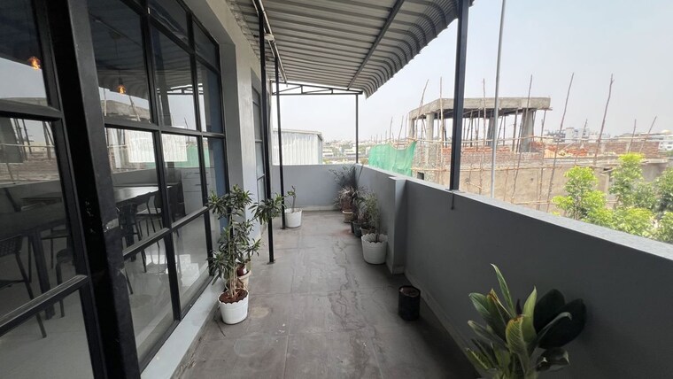 Balcony, jubilee hills Commercial Office Space 2500 Sq.Ft. In Jubilee Hills Hyderabad 10338173