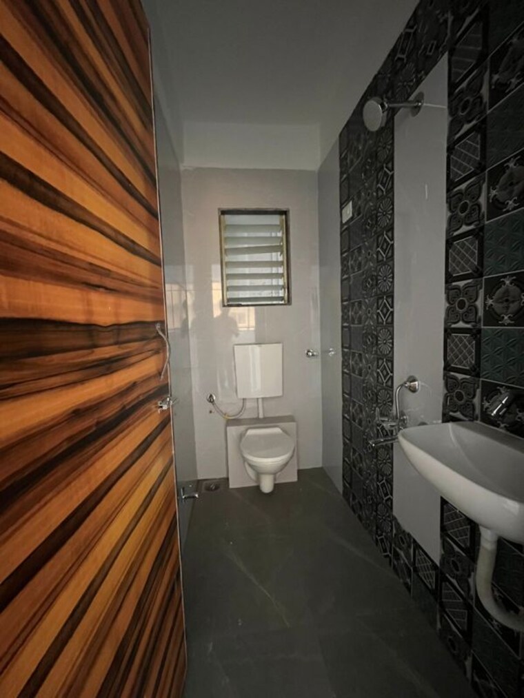 Bathroom, deeplaxmi-shreeji-meadows 2 Bedroom 905 Sq.Ft. Apartment In Katrap Thane 10338214