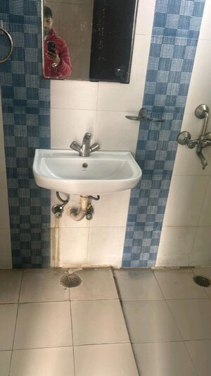 Bathroom in 3 BHK Apartment at Eldeco Golf View Apartments, Omega I Greater Noida – for Rent