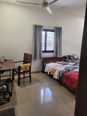 Bedroom in 3 BHK Villa at Chembur – for Rent