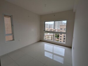 Room in 1 BHK Apartment at Godrej Green Vistas, Mahalunge – for Rent