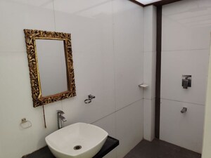 Bathroom in 3 BHK Villa at Chembur – for Rent