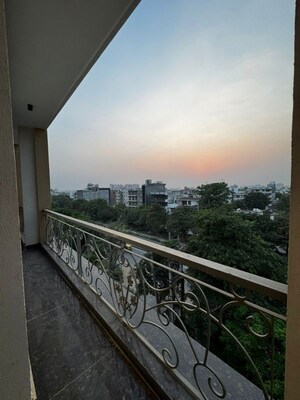 Balcony in 1 BHK Builder Floor at Sector 51 – for Rent