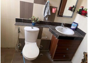 Team Area in 4 BHK Apartment at Jalvayu Height, Phi Iii Greater Noida – for Rent