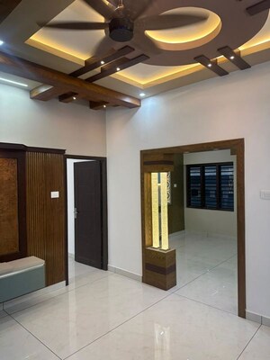 Room in 5 BHK Independent House at Cheroor – for Sale