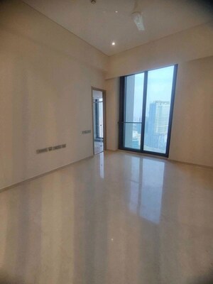 Room in 4 BHK Apartment at Rustomjee Crown, Prabhadevi – for Rent